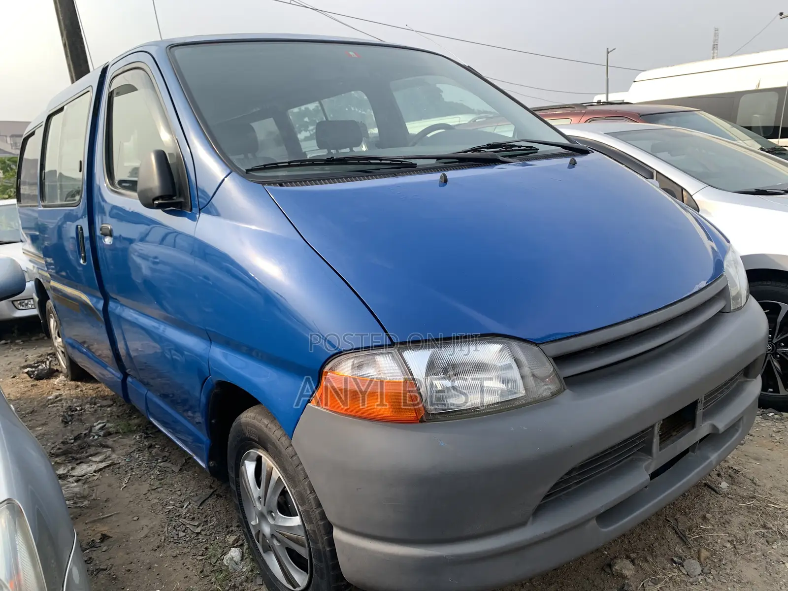 Toyota Grand HiAce 2004 Blue