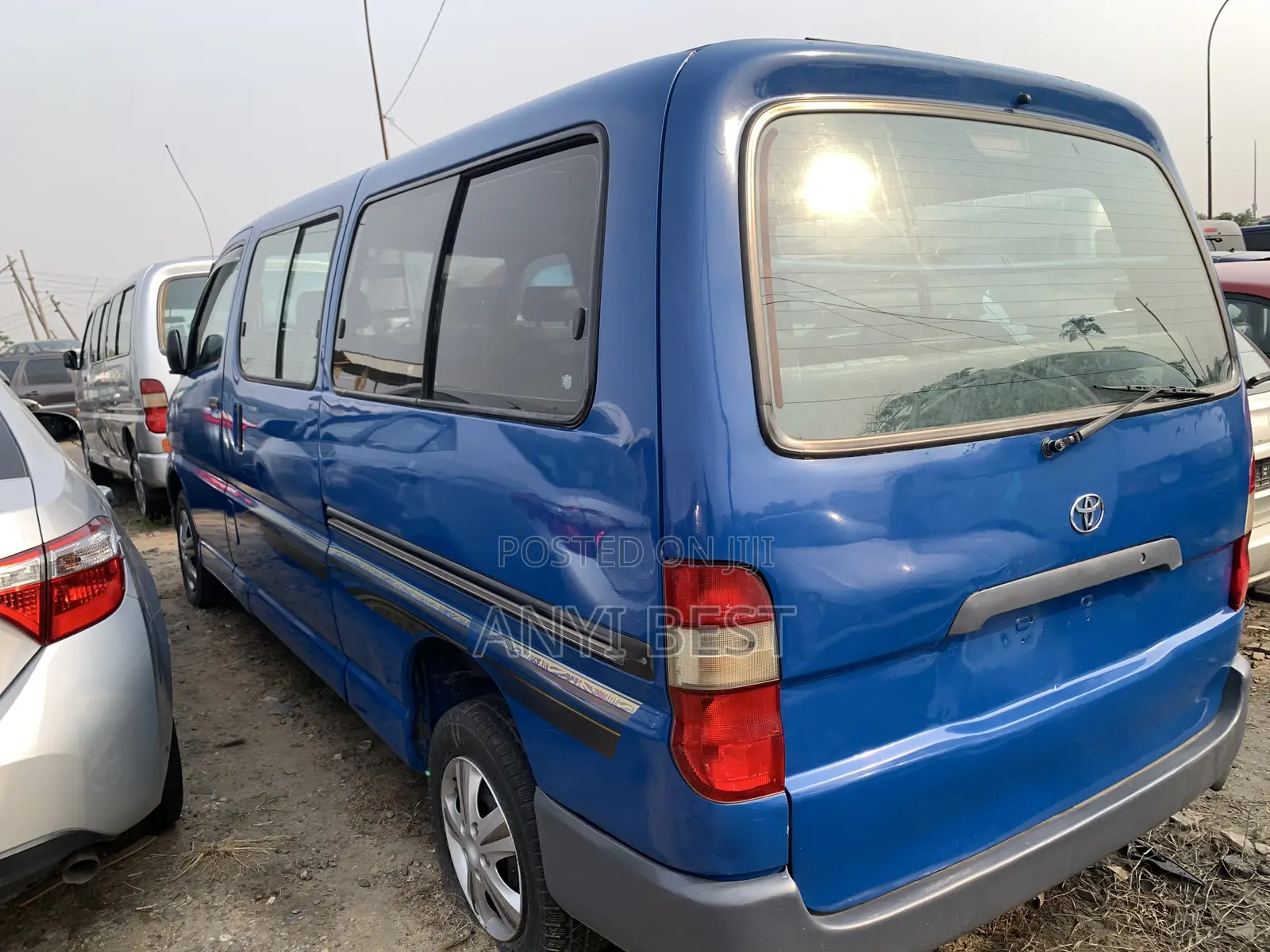 Toyota Grand HiAce 2004 Blue