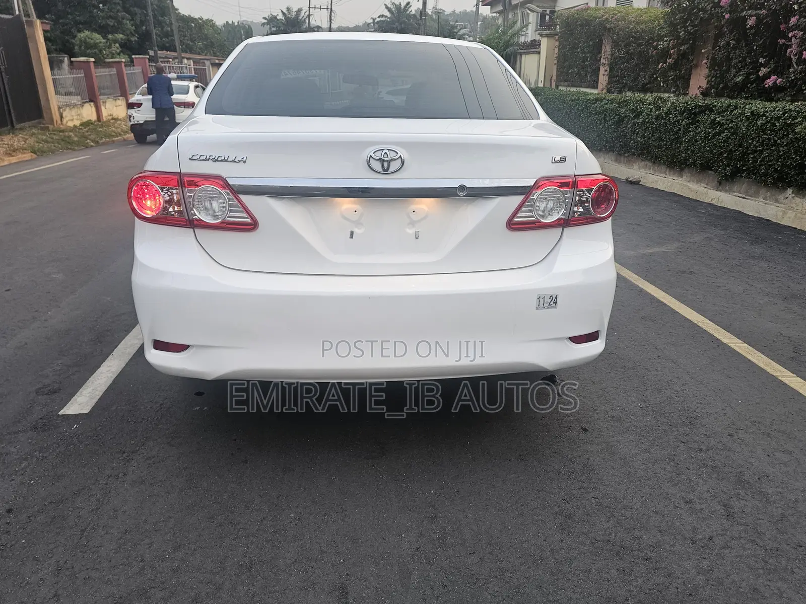 Toyota Corolla LE 4dr Sedan (1.8L 4cyl 4A) 2012 White
