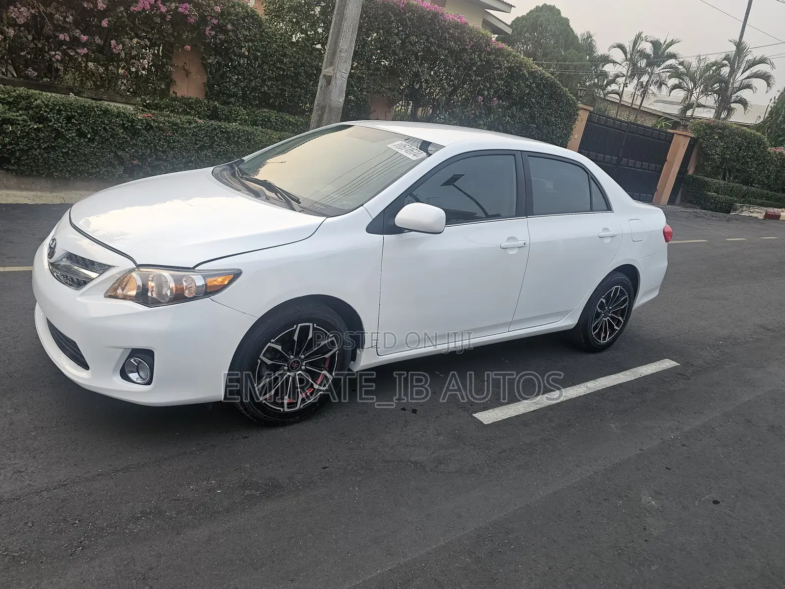 Toyota Corolla LE 4dr Sedan (1.8L 4cyl 4A) 2012 White