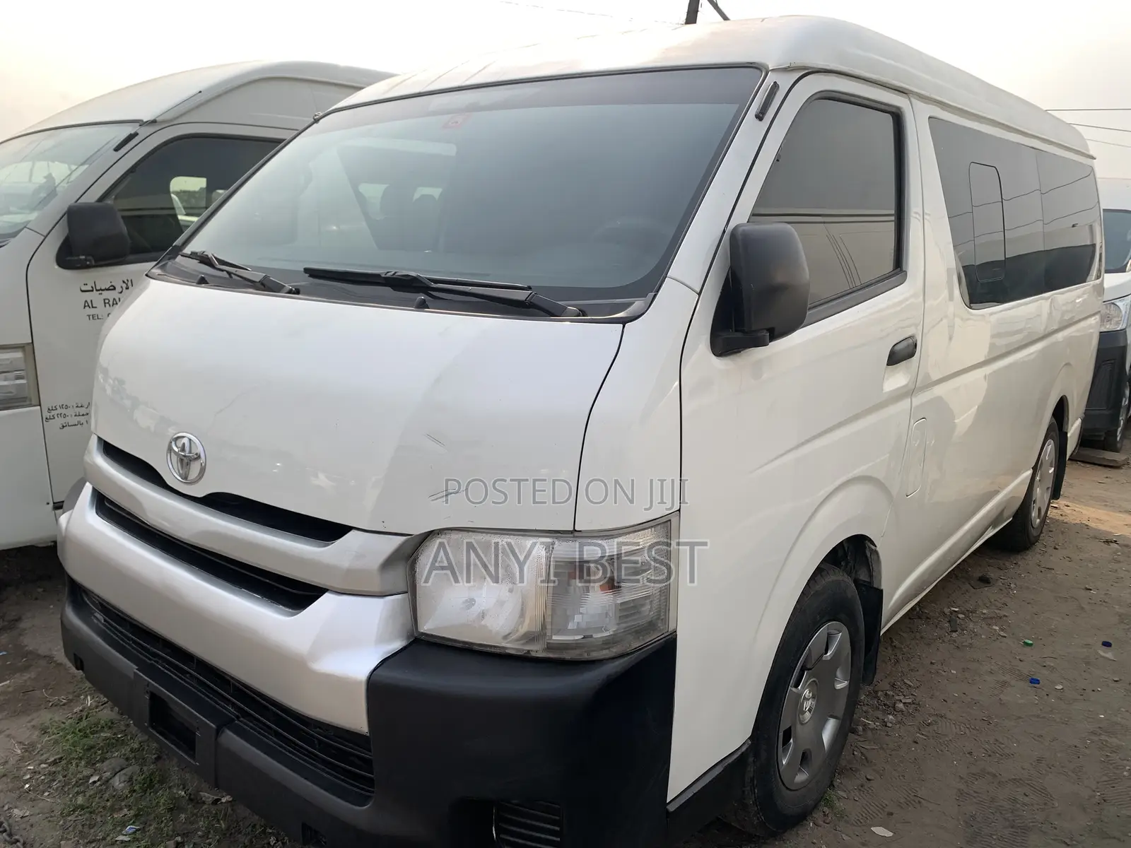 Toyota HiAce 2017 White