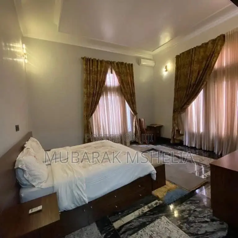 8bdrm Mansion in Guzape District for sale