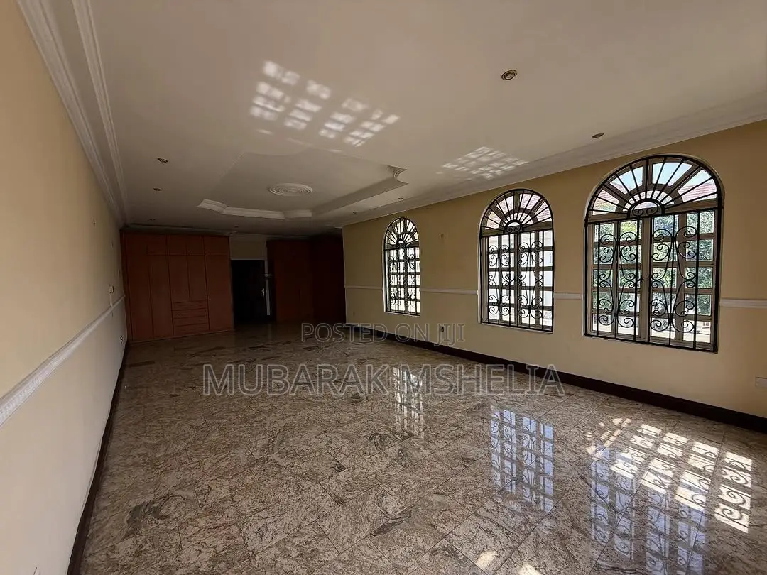 7bdrm Duplex in Jabi for sale