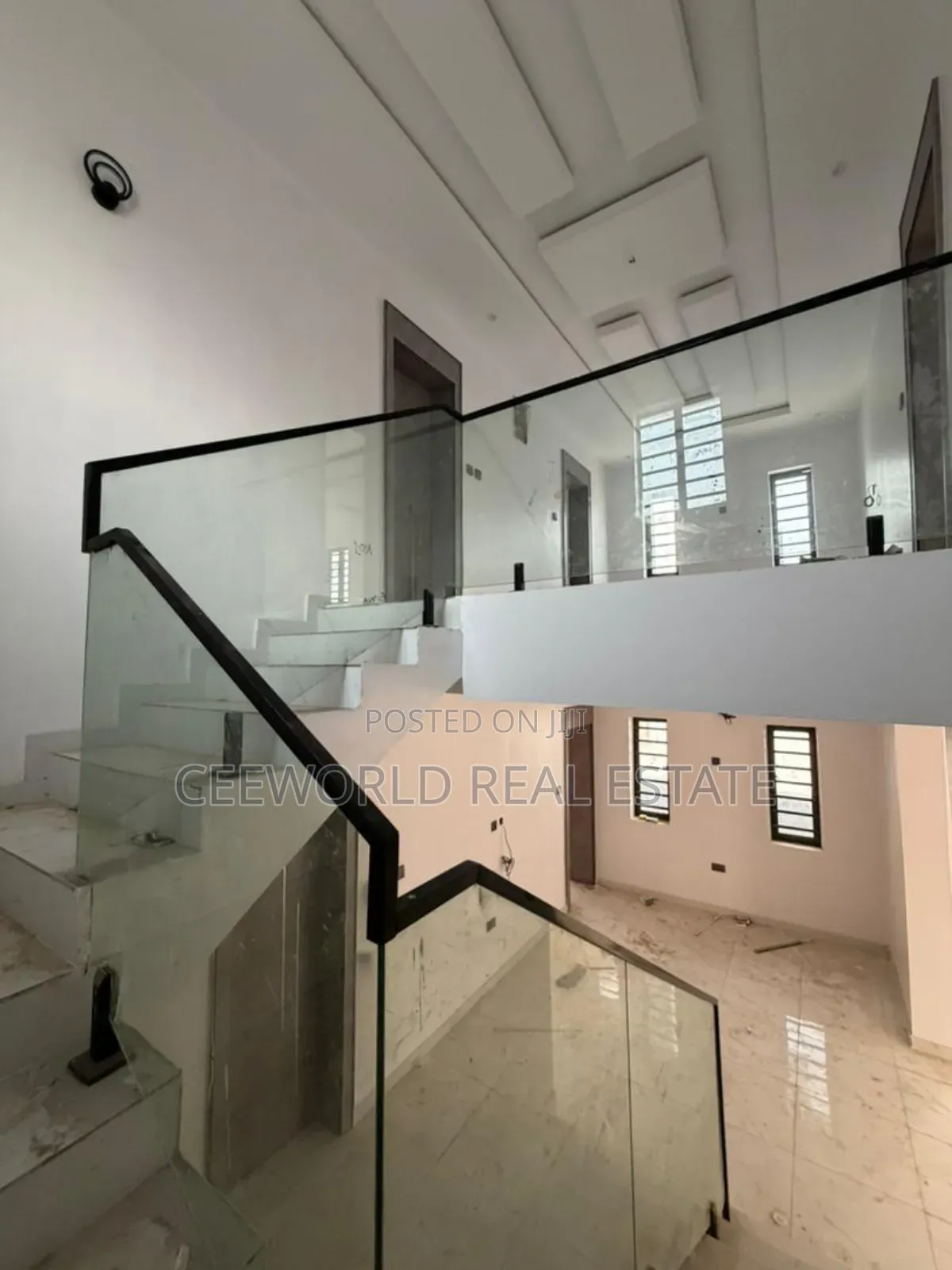 5bdrm Duplex in Aerodrome Gra, Samonda for sale