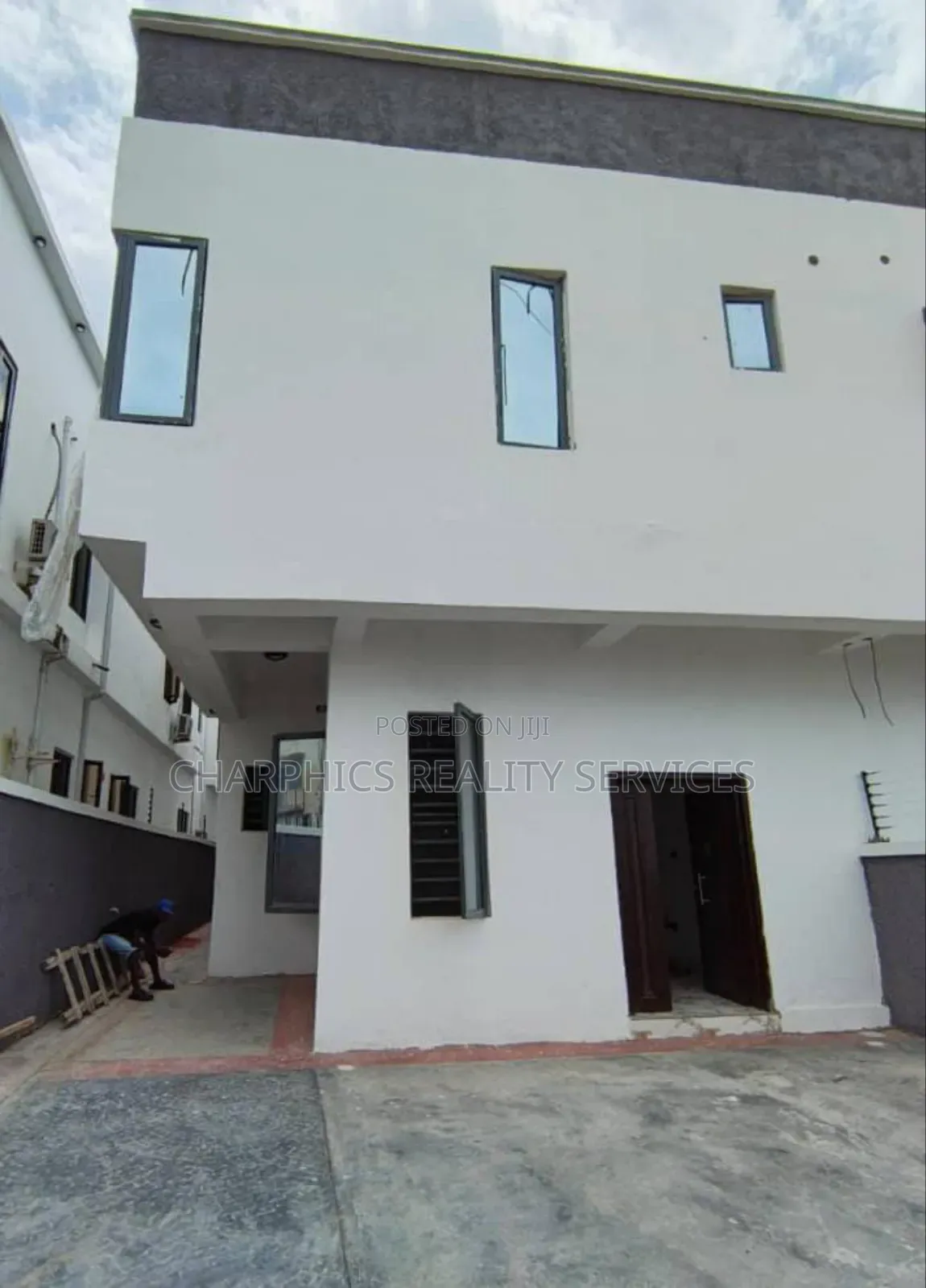 4bdrm Duplex in Ologolo for rent