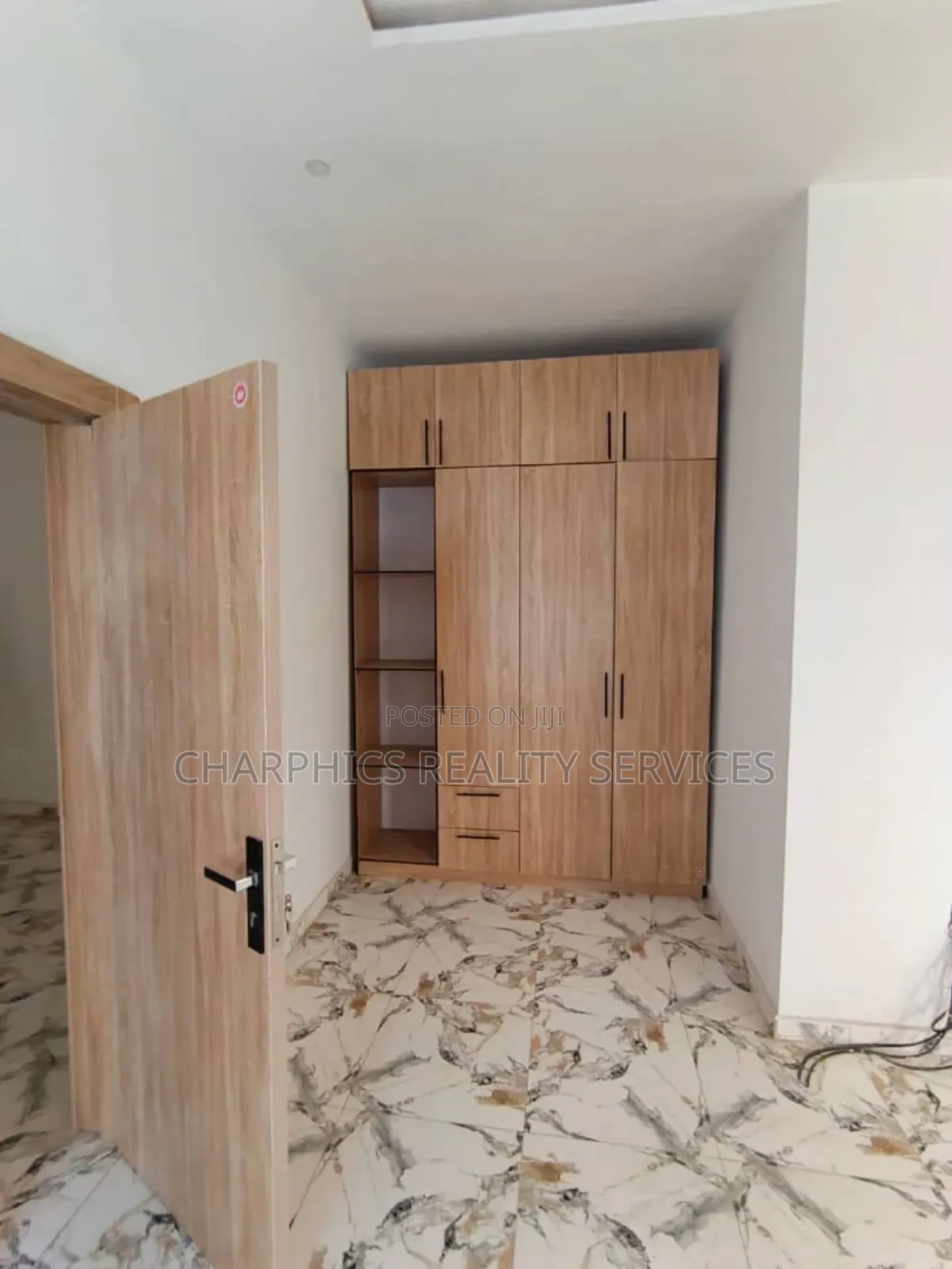4bdrm Duplex in Ologolo for rent