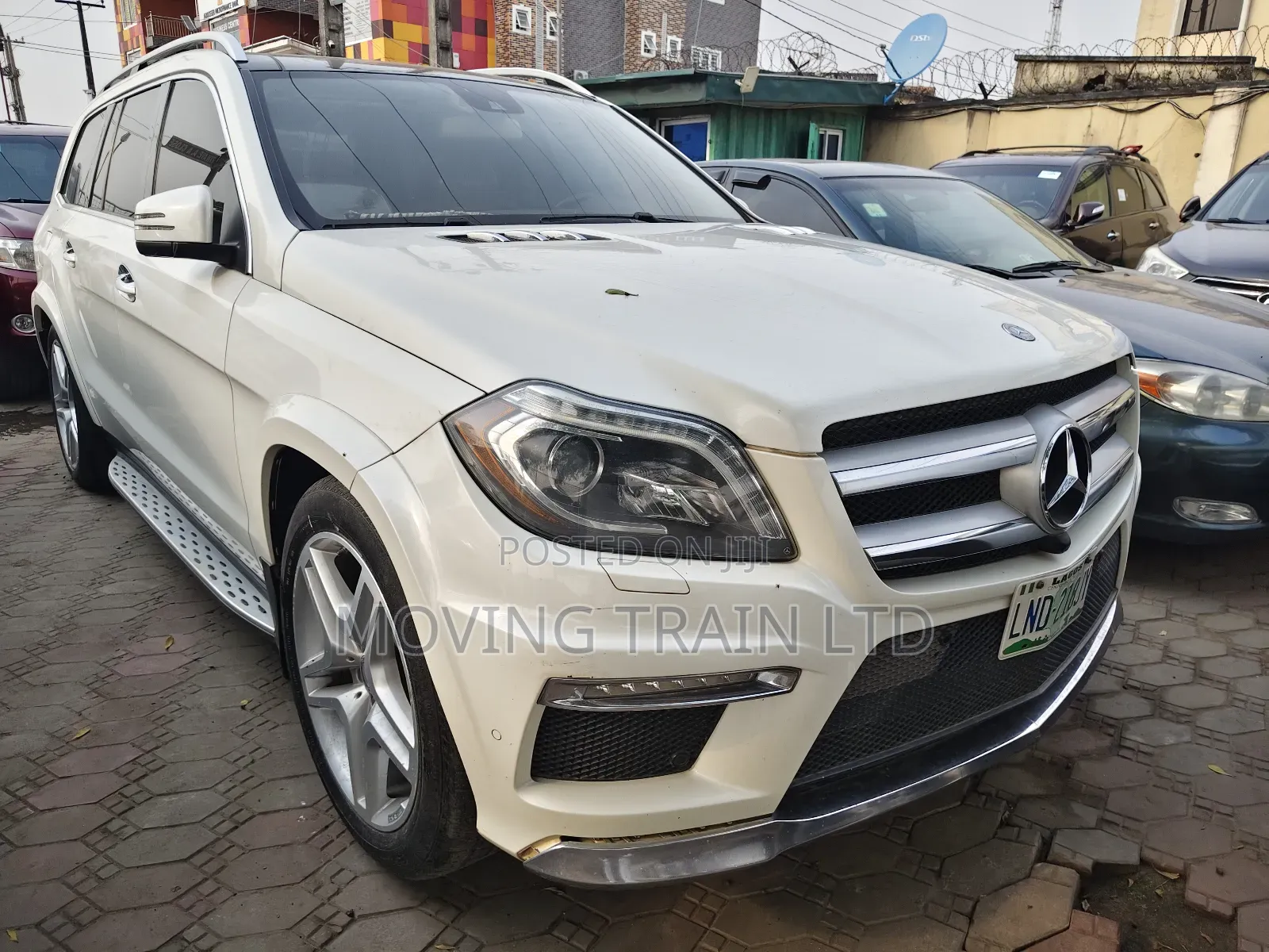 Mercedes-Benz GL-Class GL550 4MATIC 4dr SUV AWD (4.7L 8cyl Turbo 7A)