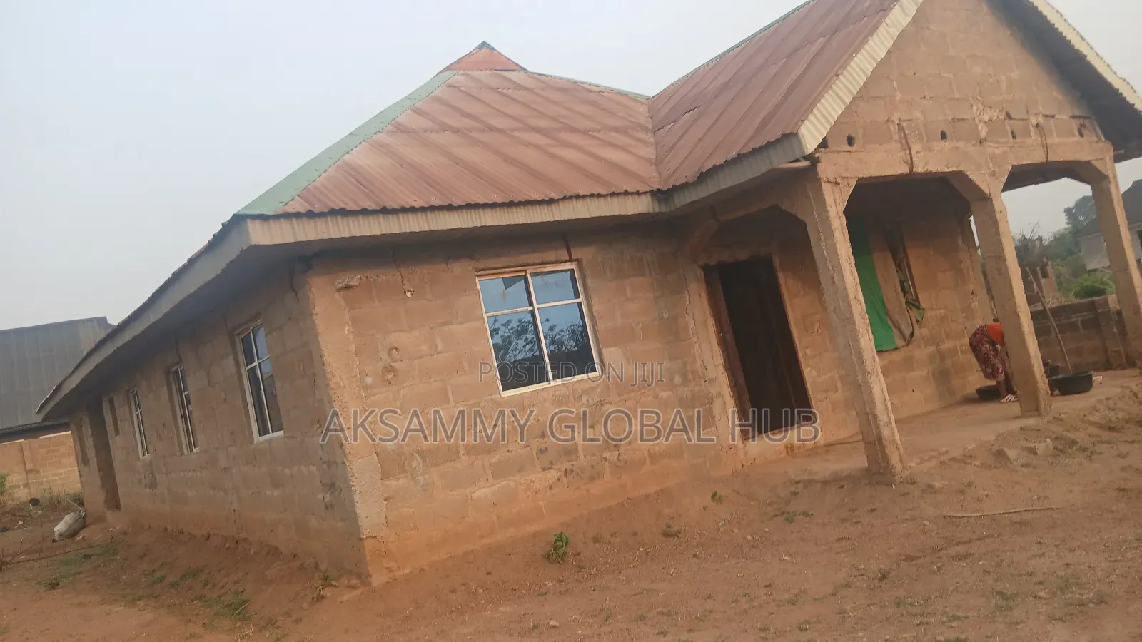 10bdrm Bungalow in Ajia, Ibadan for sale