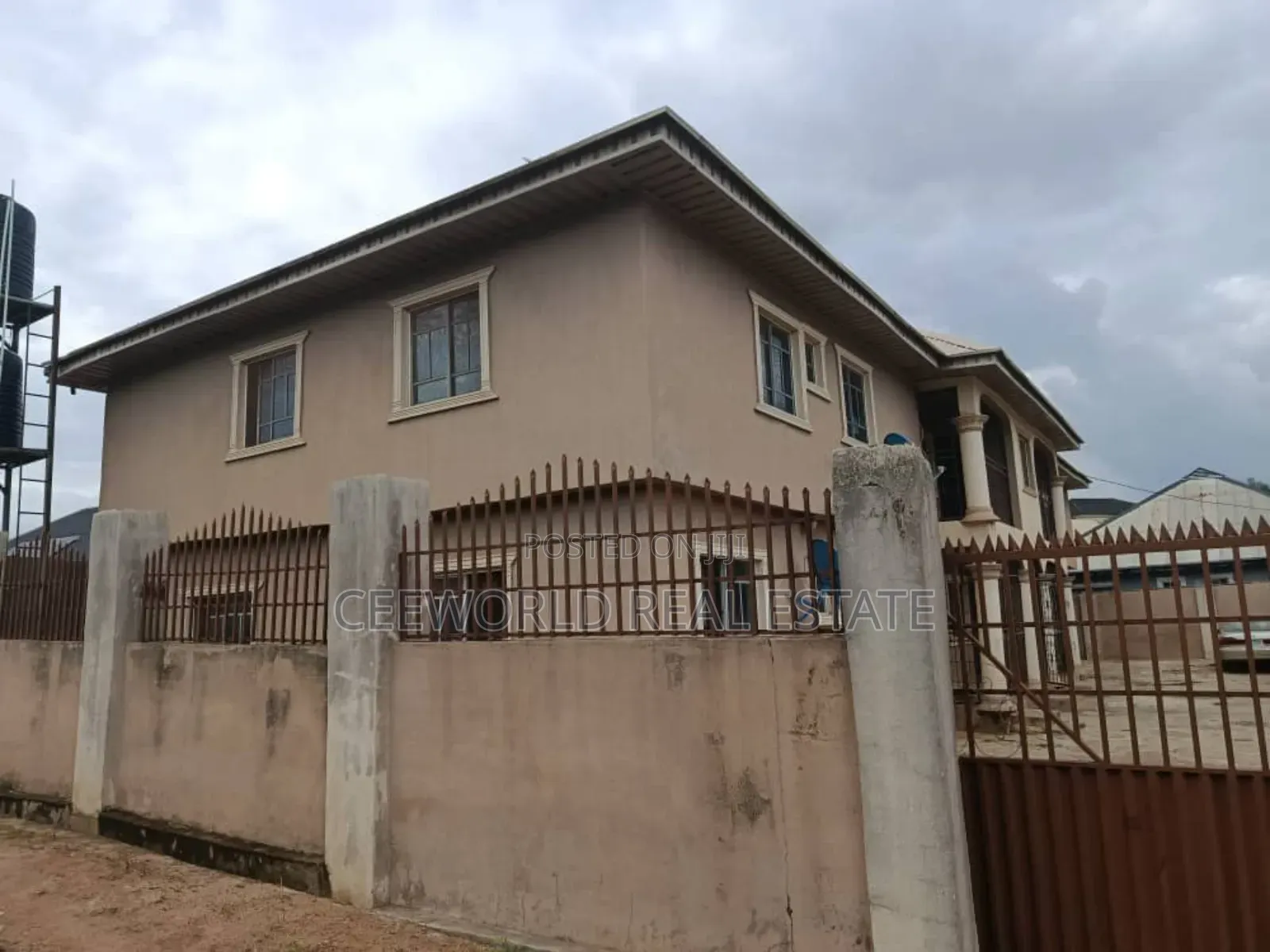 3bdrm Block of Flats in Ologbo Estate for sale