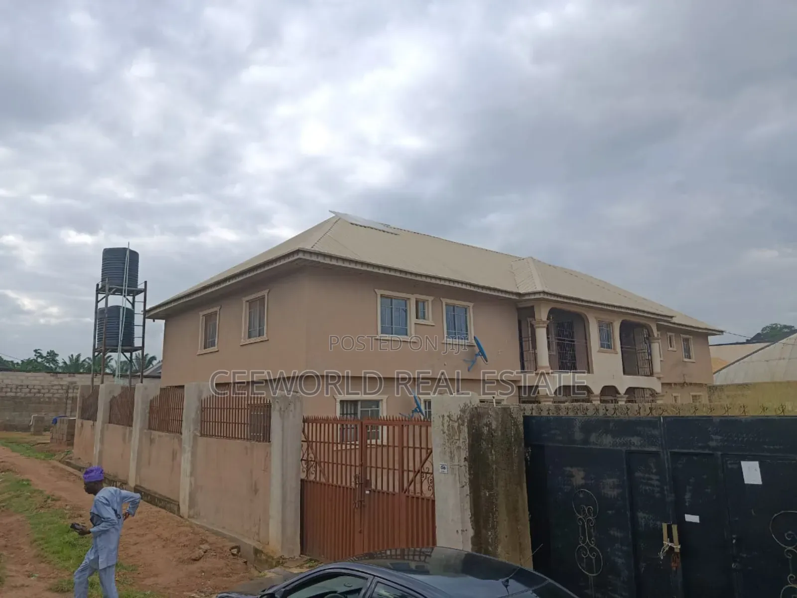 3bdrm Block of Flats in Ologbo Estate for sale