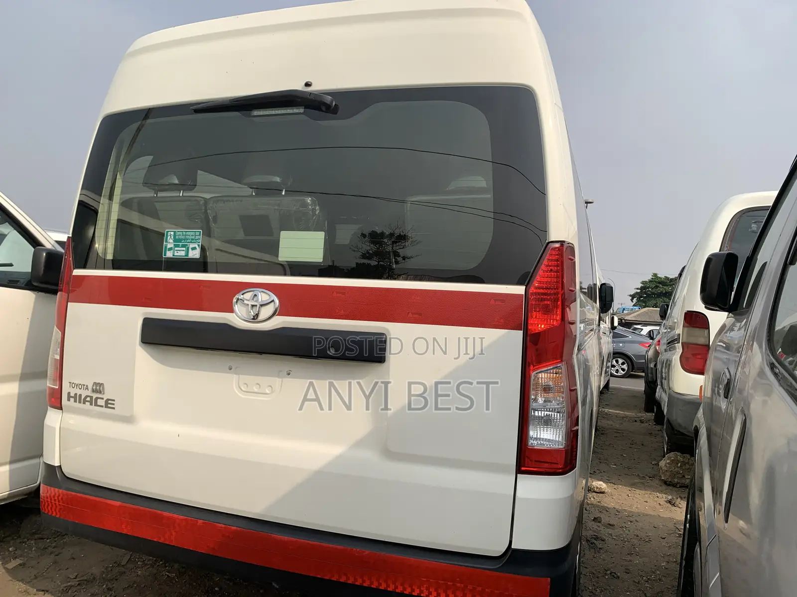 Toyota HiAce 2023 White