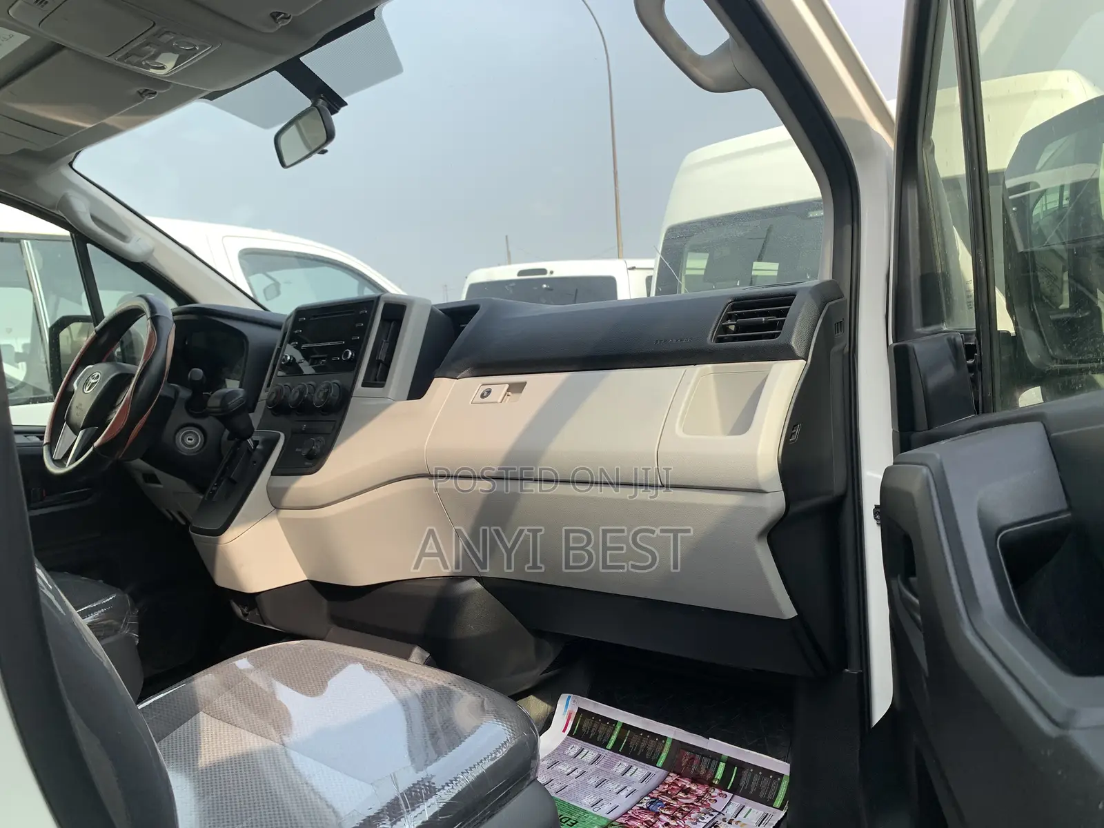 Toyota HiAce 2023 White