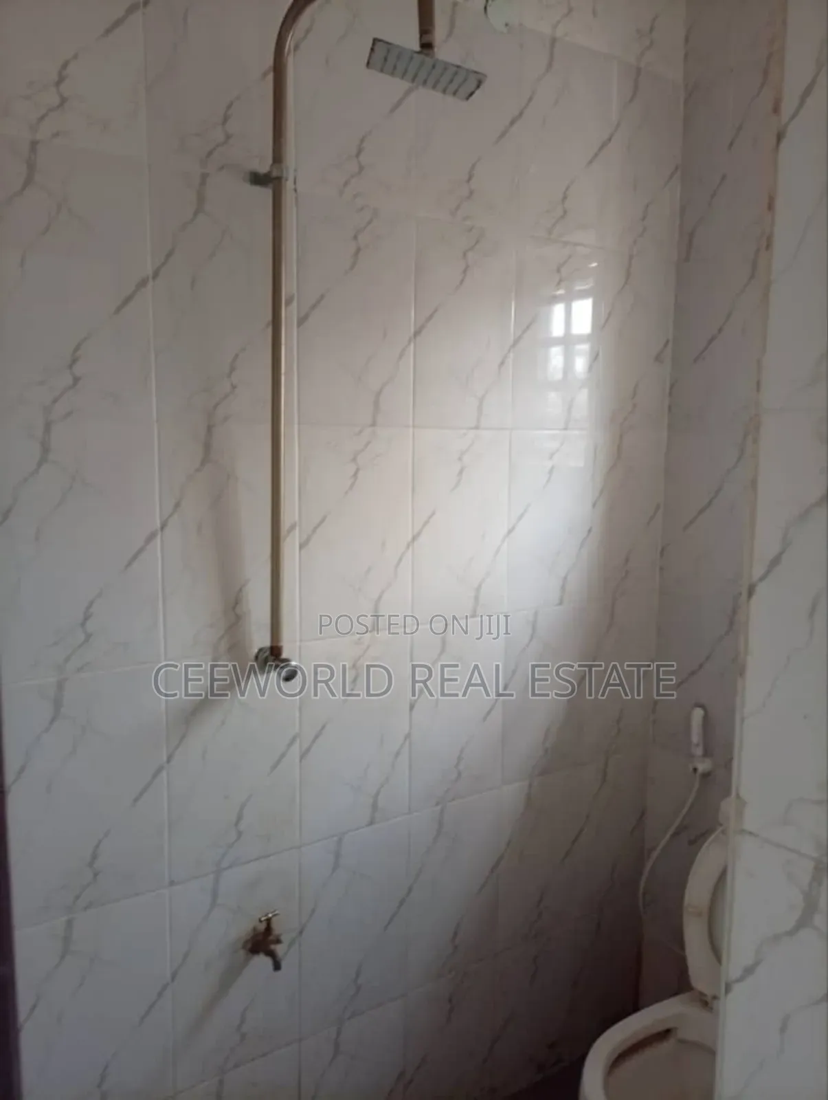 3bdrm Block of Flats in Ologbo Estate for sale