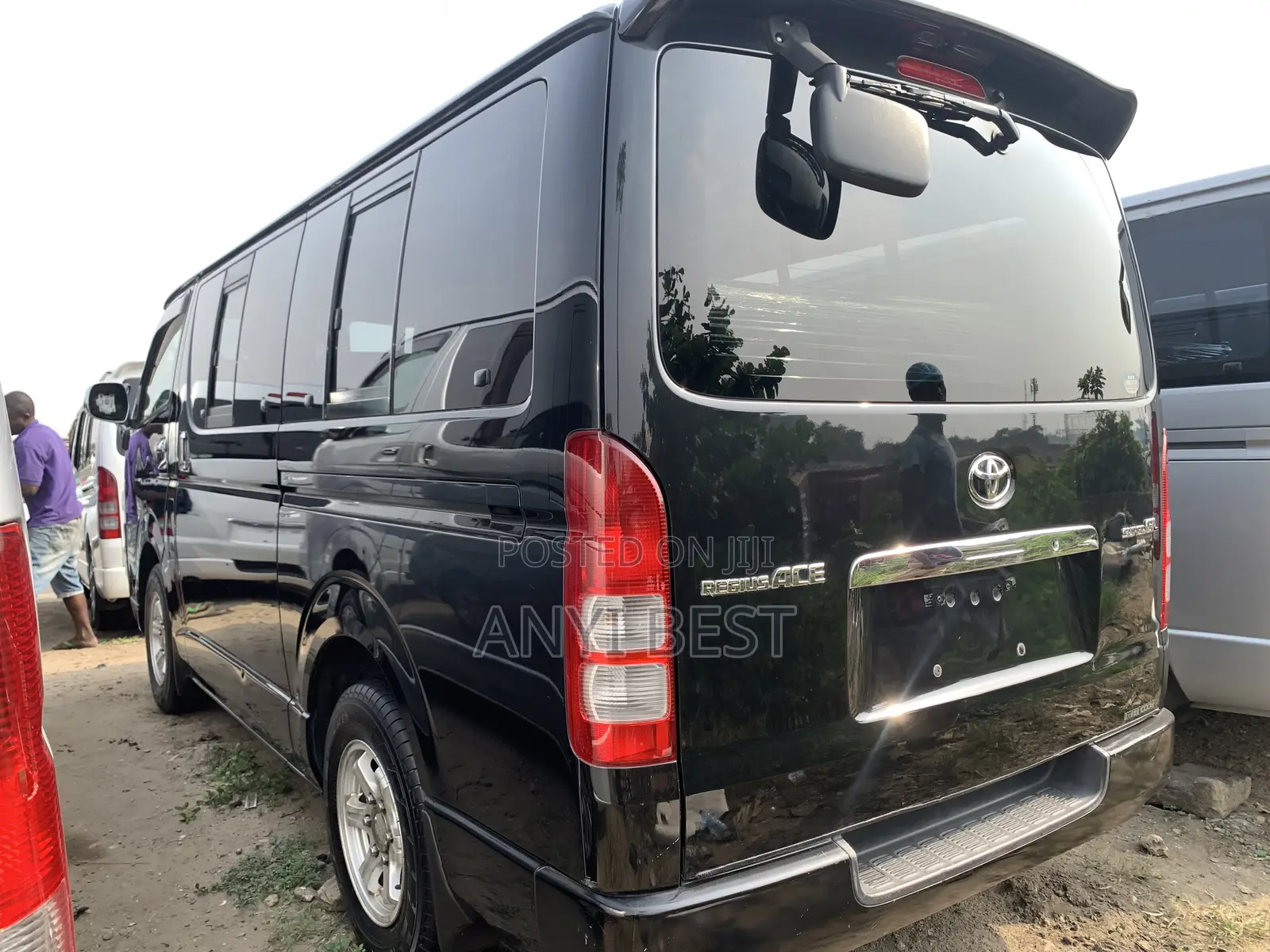 Toyota HiAce 2008 Black