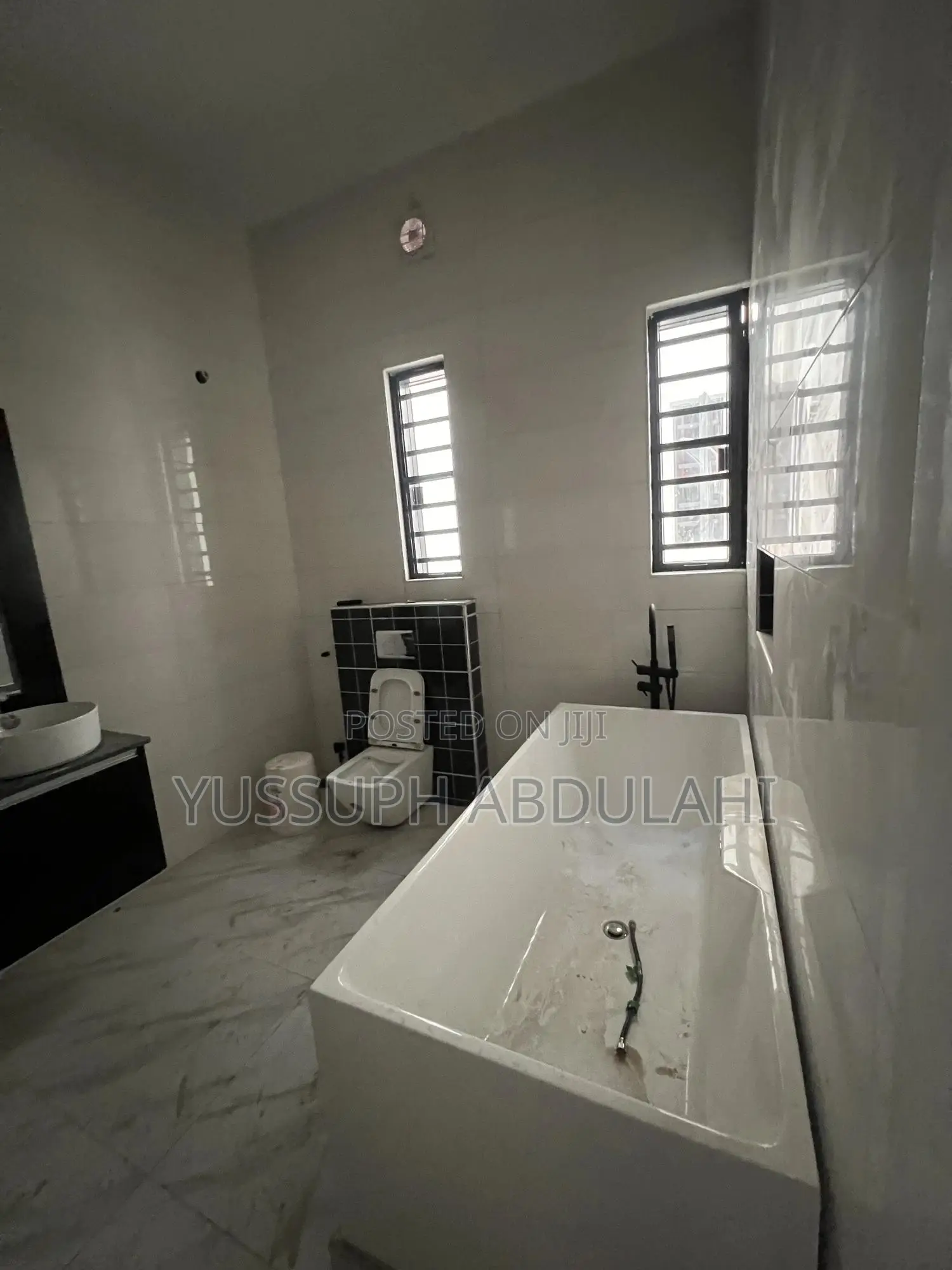 3bdrm Block of Flats in Ikeja Gra for sale