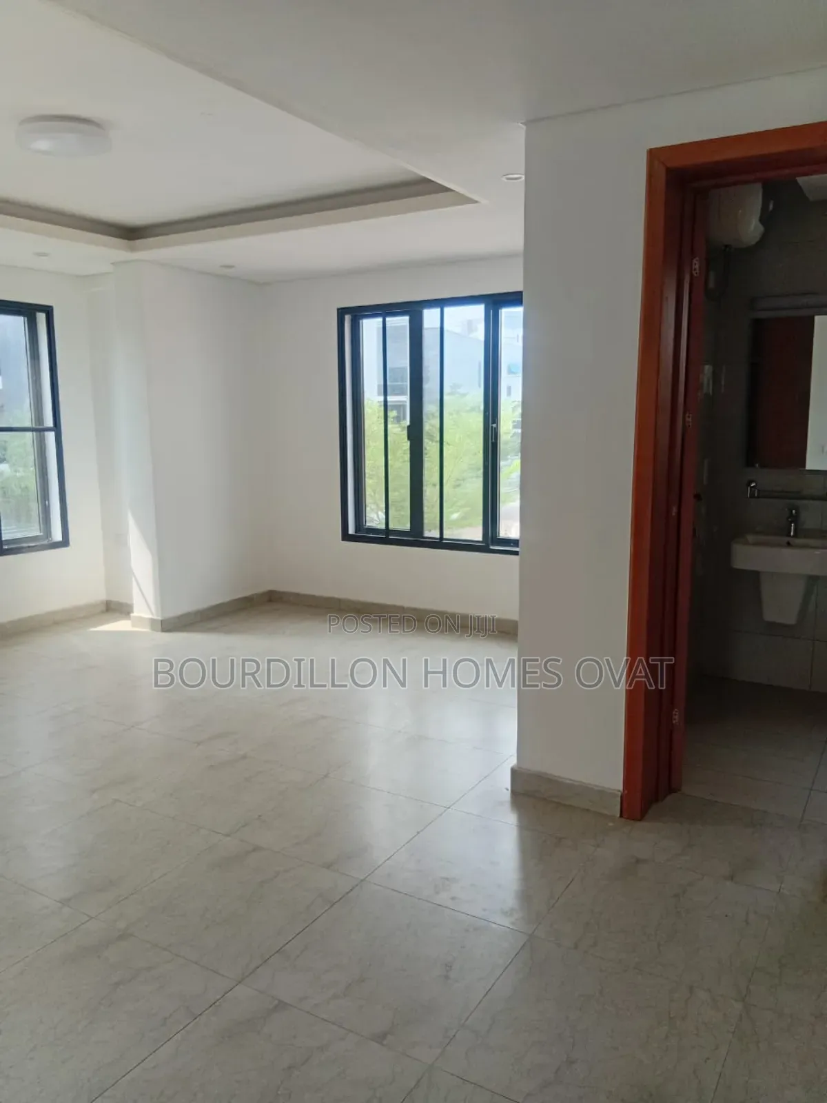 5bdrm House in Lekki Phase 1, Ofd, for rent