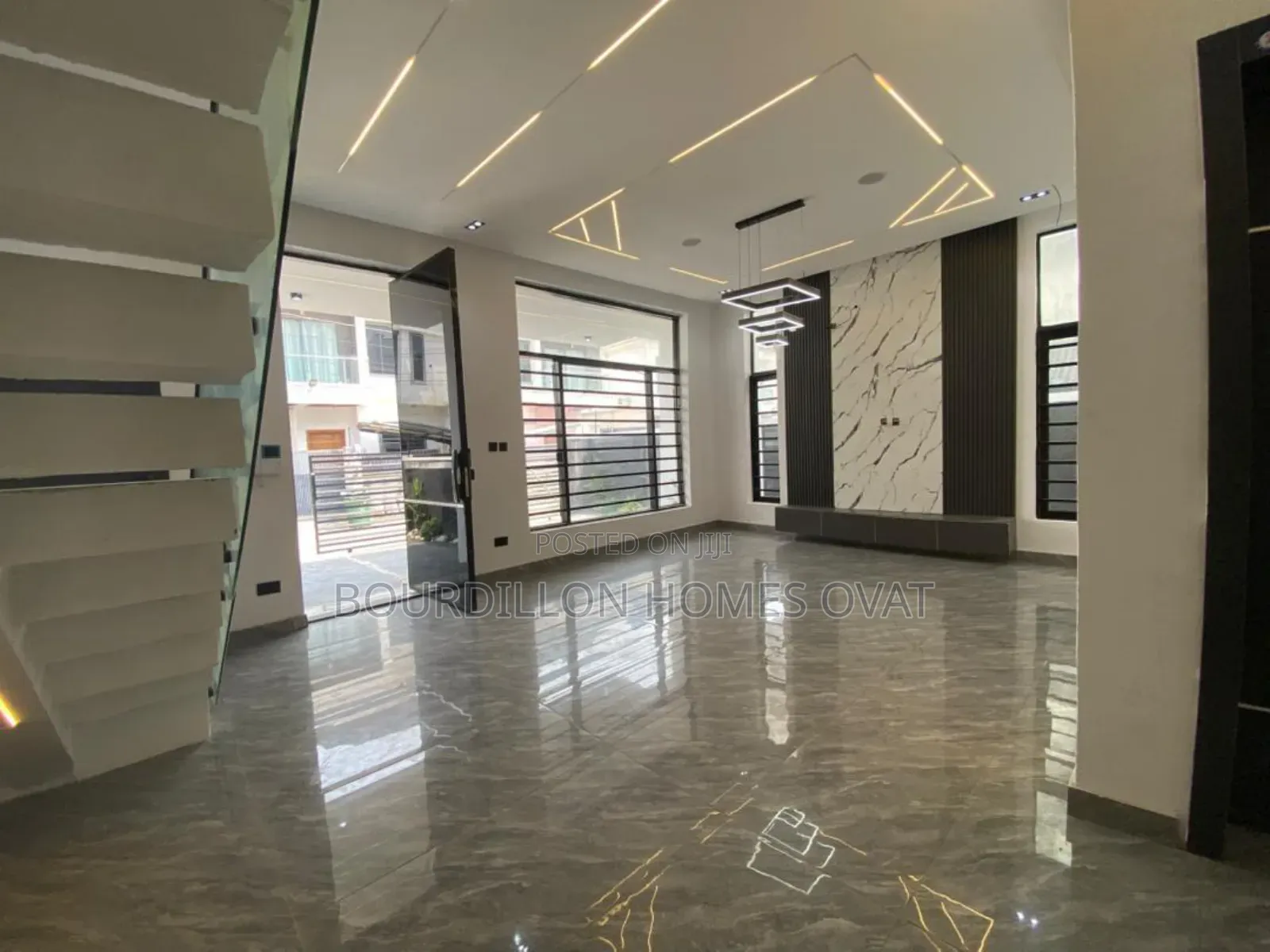 5bdrm Duplex in Ikota Lagos State for sale