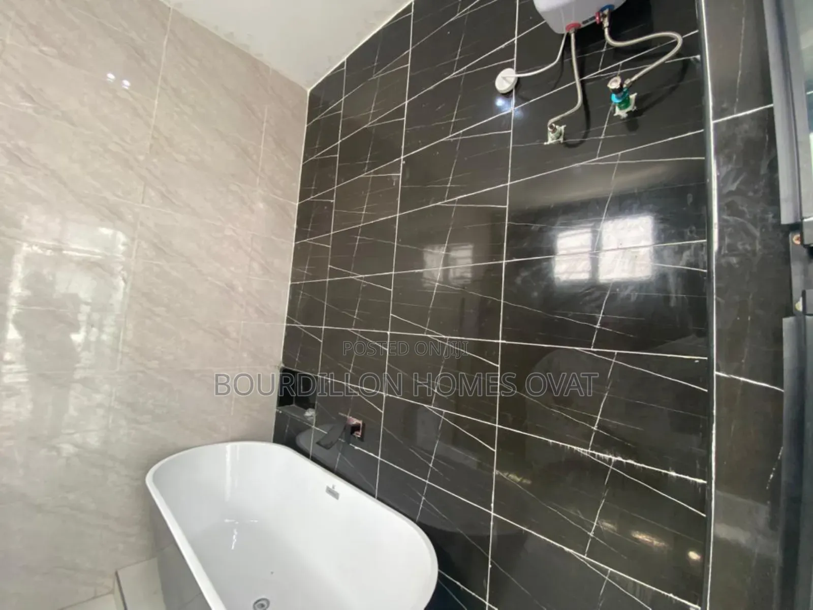 5bdrm Duplex in Ikota Lagos State for sale