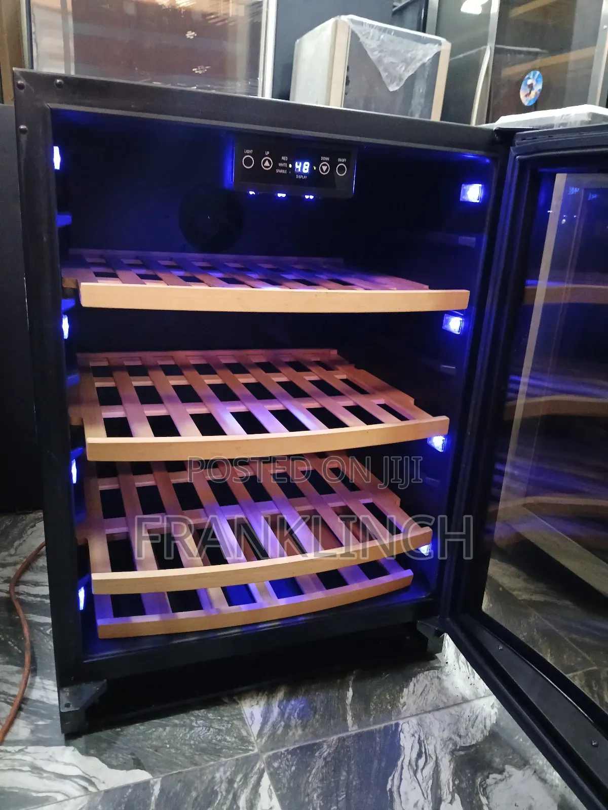 Vinvautz Built-in Wooden Shelf Wine Chiller