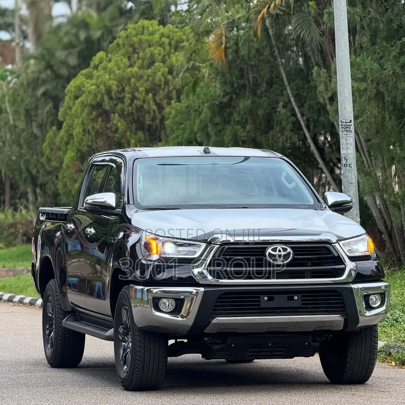 New Toyota Hilux 2025 Black