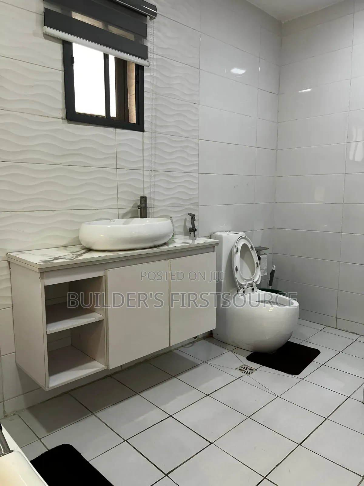 2/3 Bedroom Duplex Located In A Very Secured Estate In Maryland