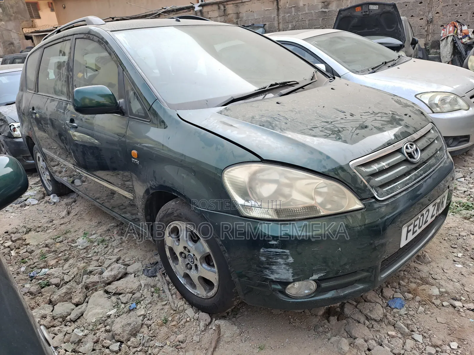 Toyota Avensis Verso 2.0 Petrol 2003 Green