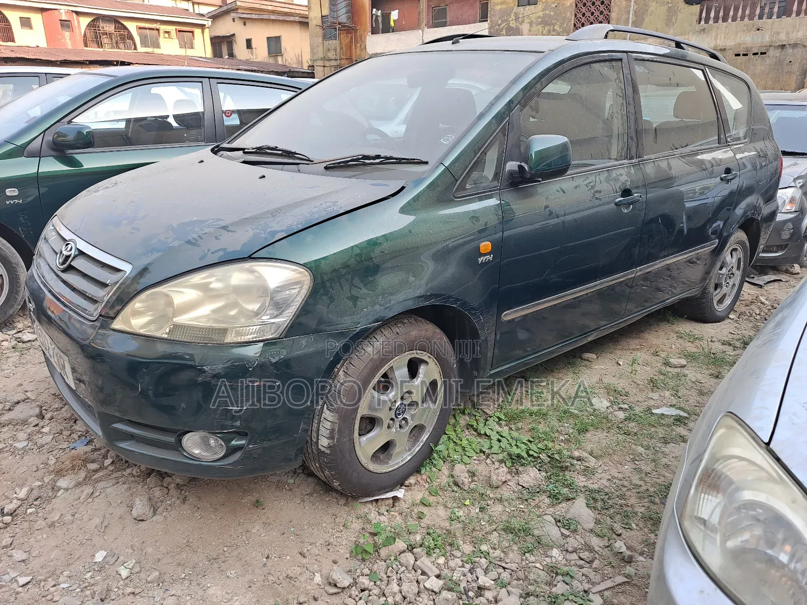 Toyota Avensis Verso 2.0 Petrol 2003 Green