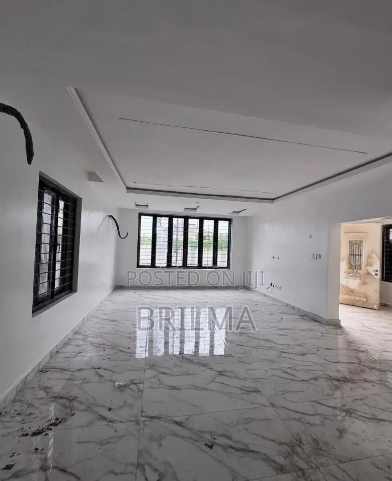 5bdrm Duplex in Kado for sale