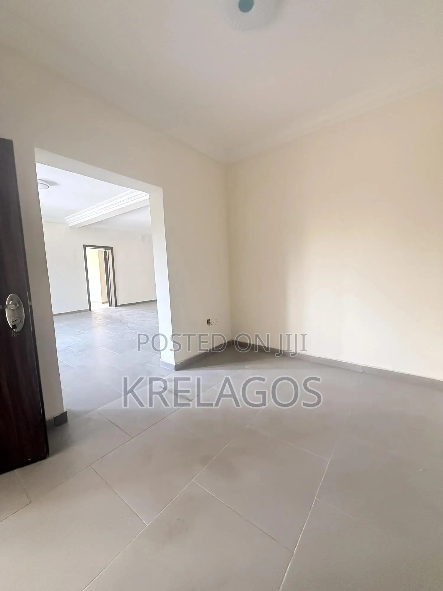 3bdrm Apartment in Lekki Phase 1 for rent