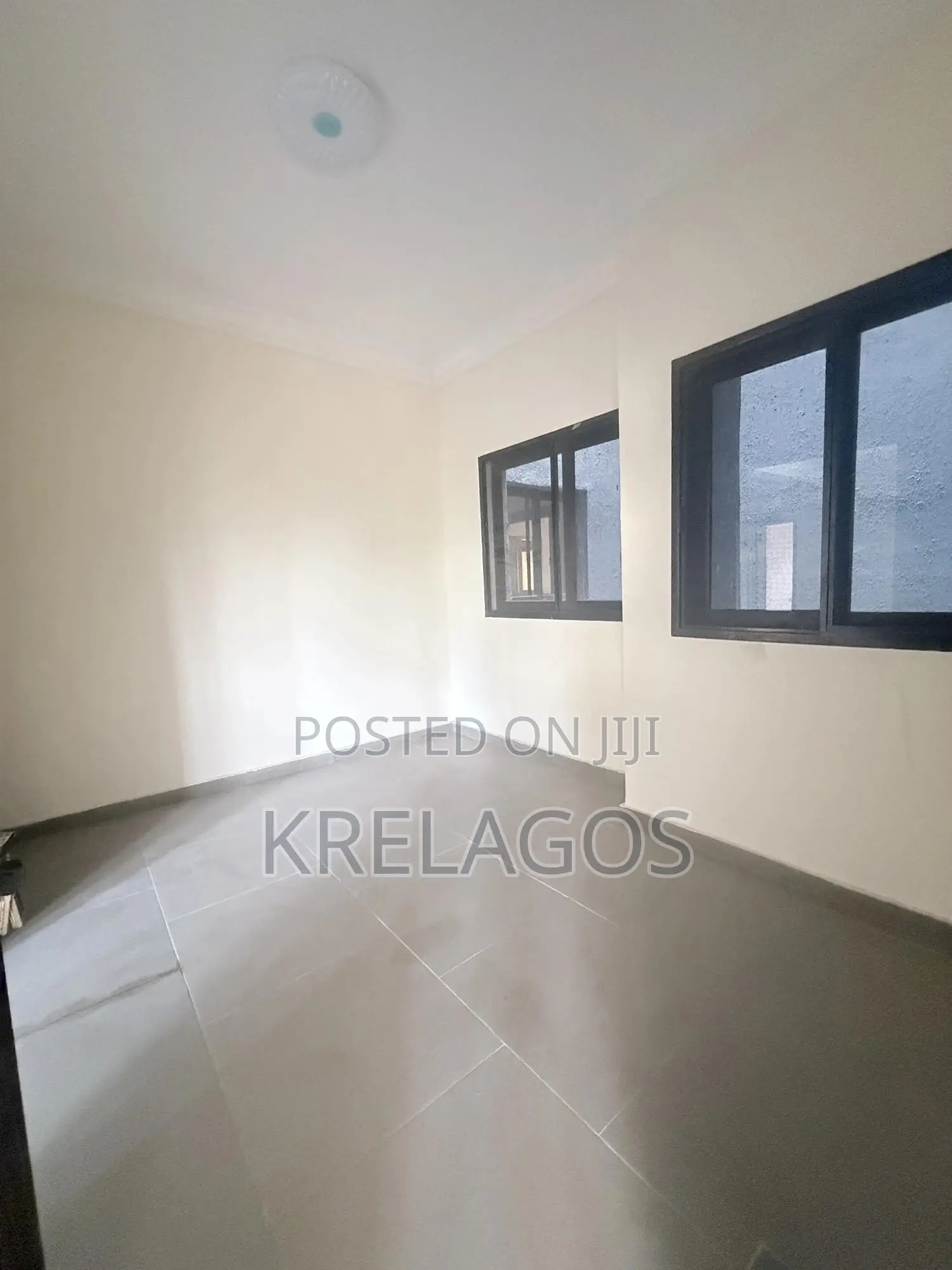 3bdrm Apartment in Lekki Phase 1 for rent