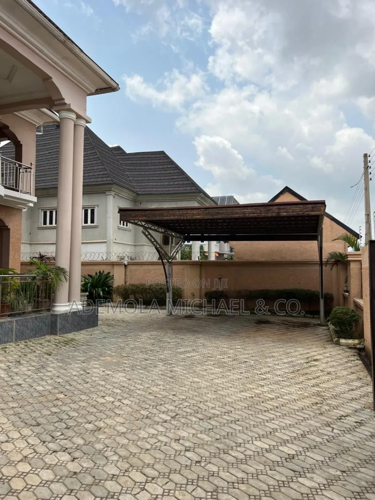 5bdrm Duplex in Ipent 7 Estate for sale
