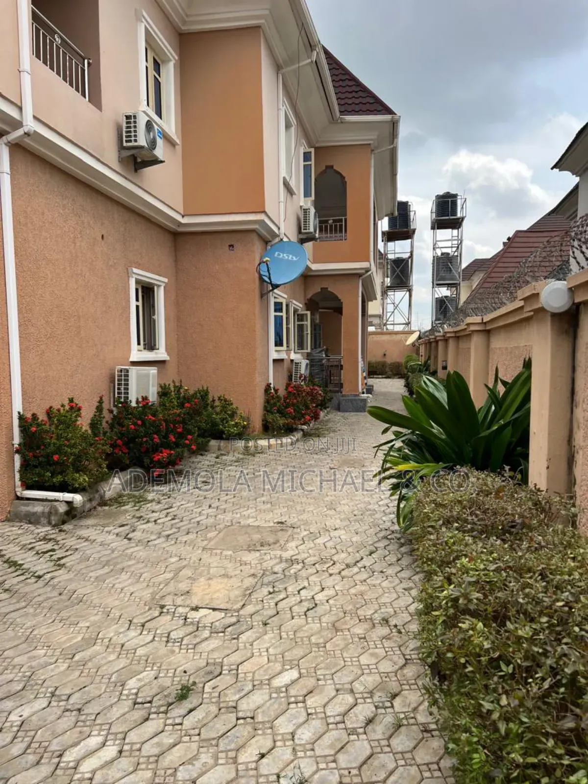 5bdrm Duplex in Ipent 7 Estate for sale