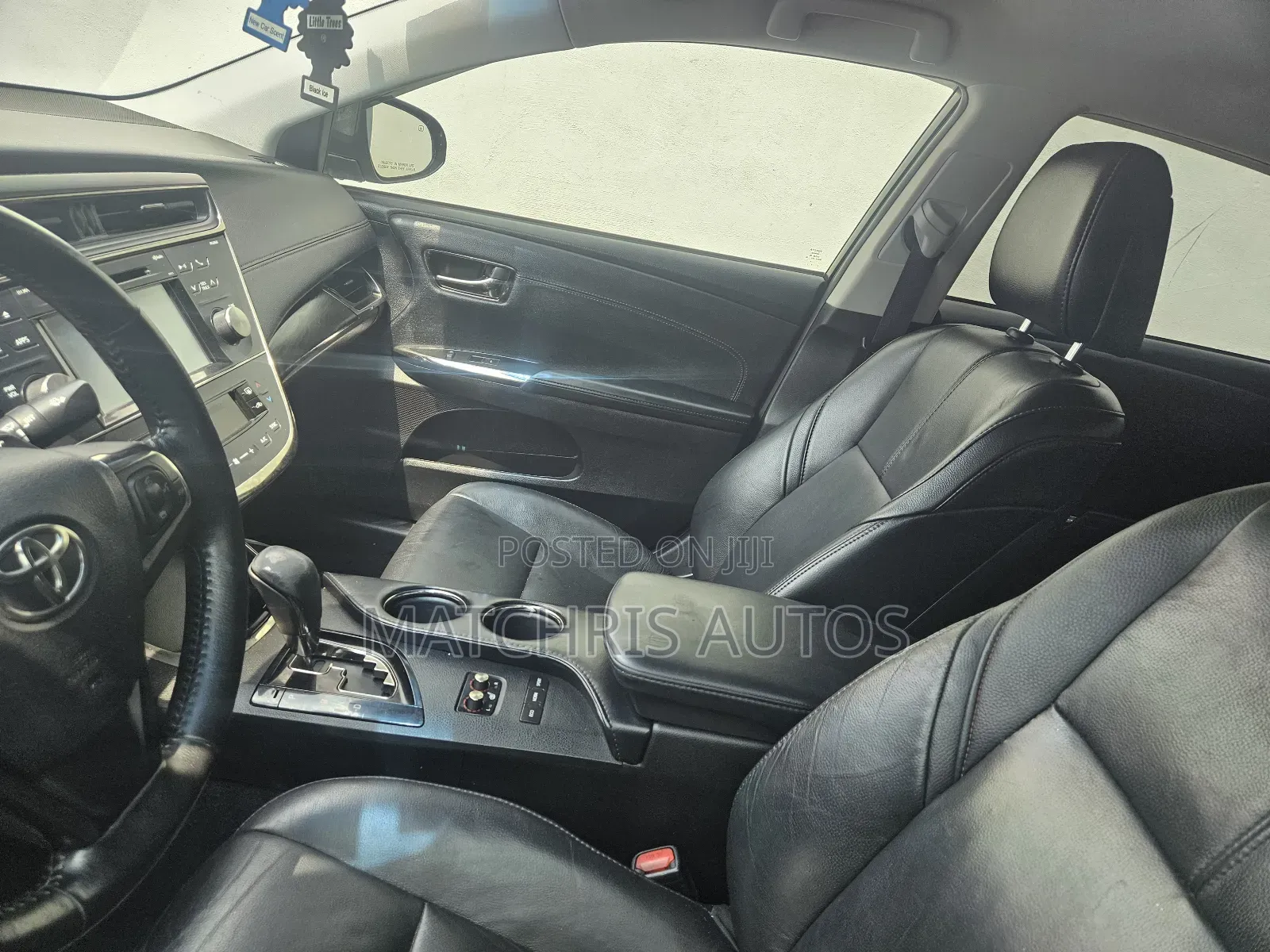 Toyota Avalon XLE FWDSedan (3.6L 6cyl 6A) 2016 Silver