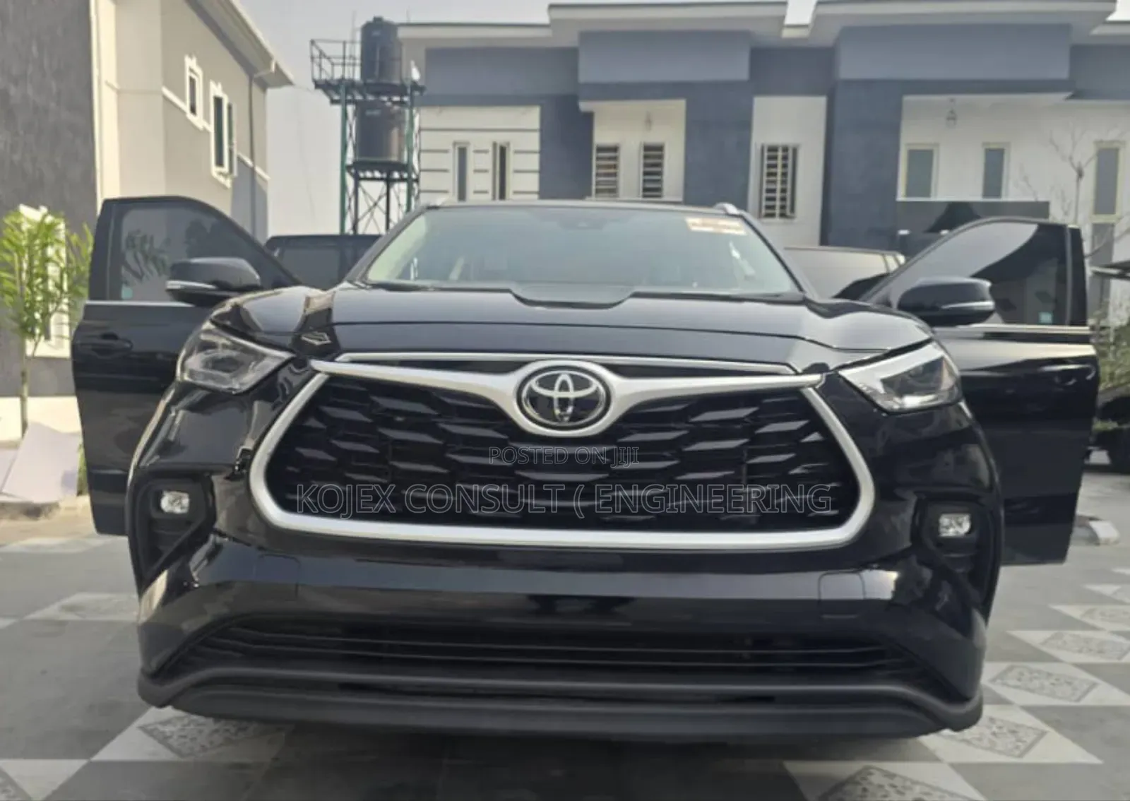 Toyota Highlander XLE 2022 Black