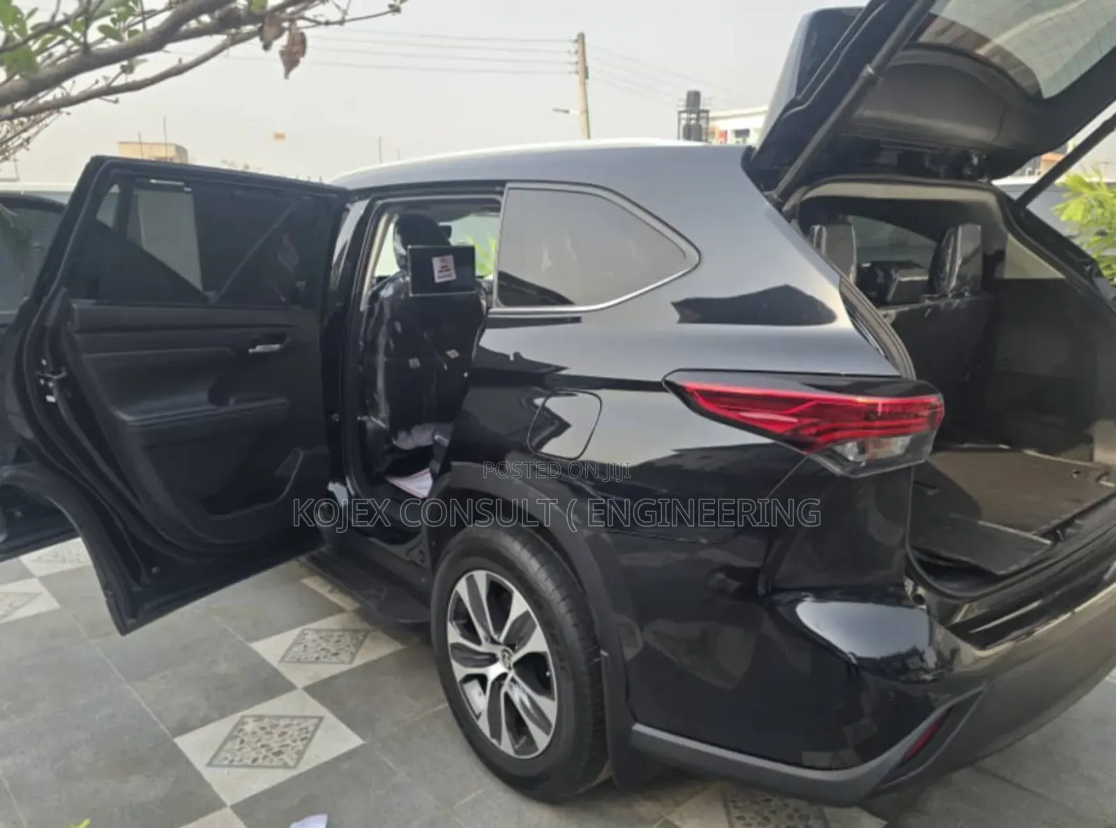 Toyota Highlander XLE 2022 Black