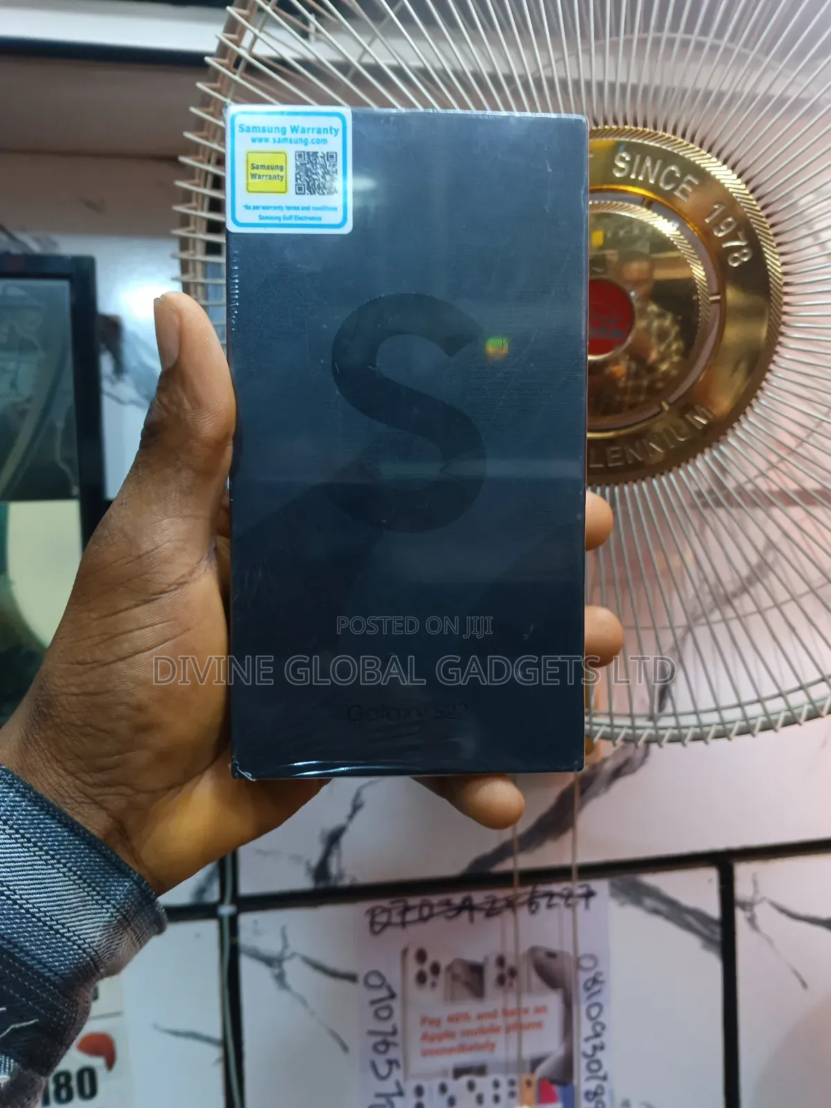 New Samsung Galaxy S22 5G 256 GB Green