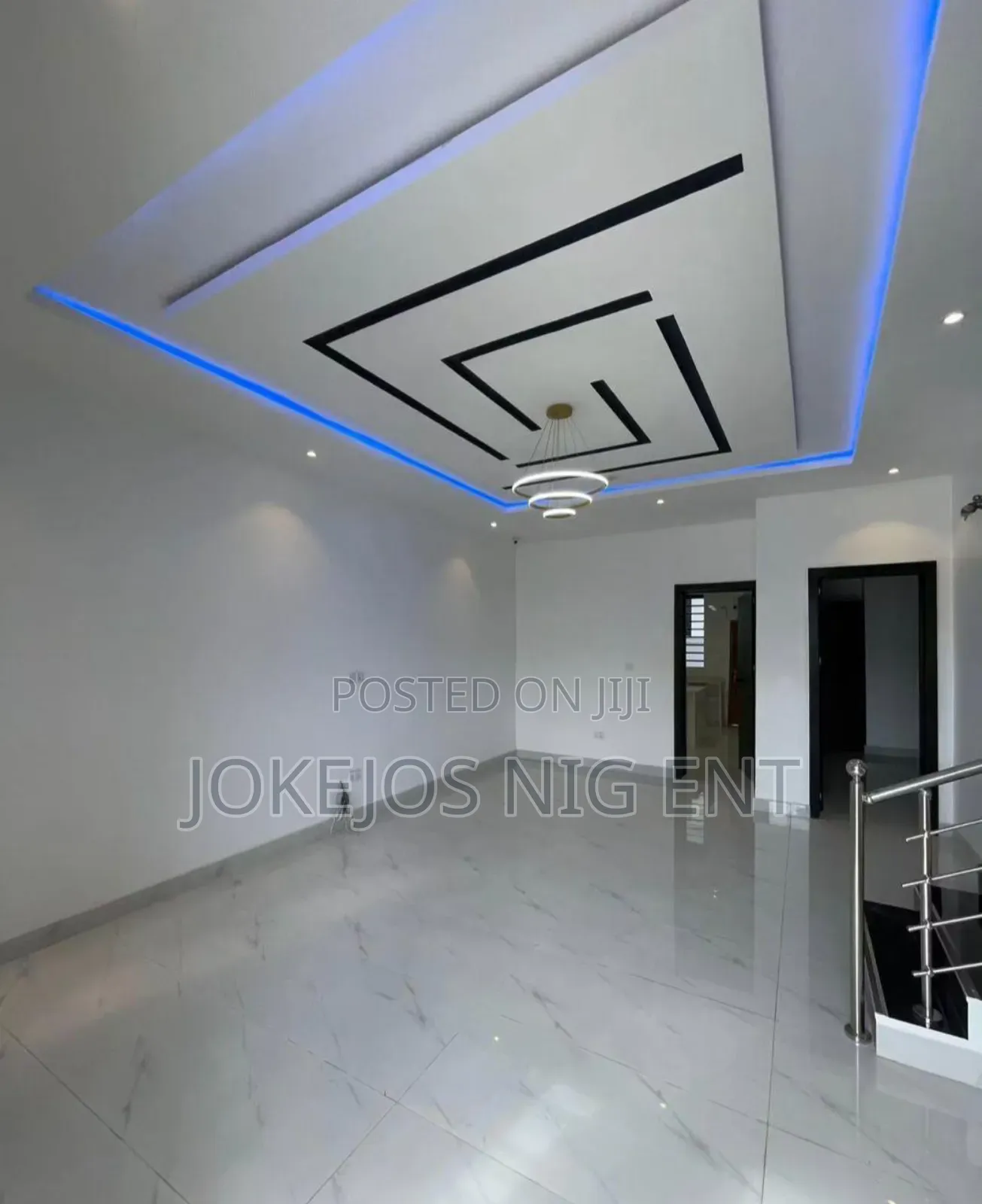 4bdrm Duplex in Chevron Drive for sale