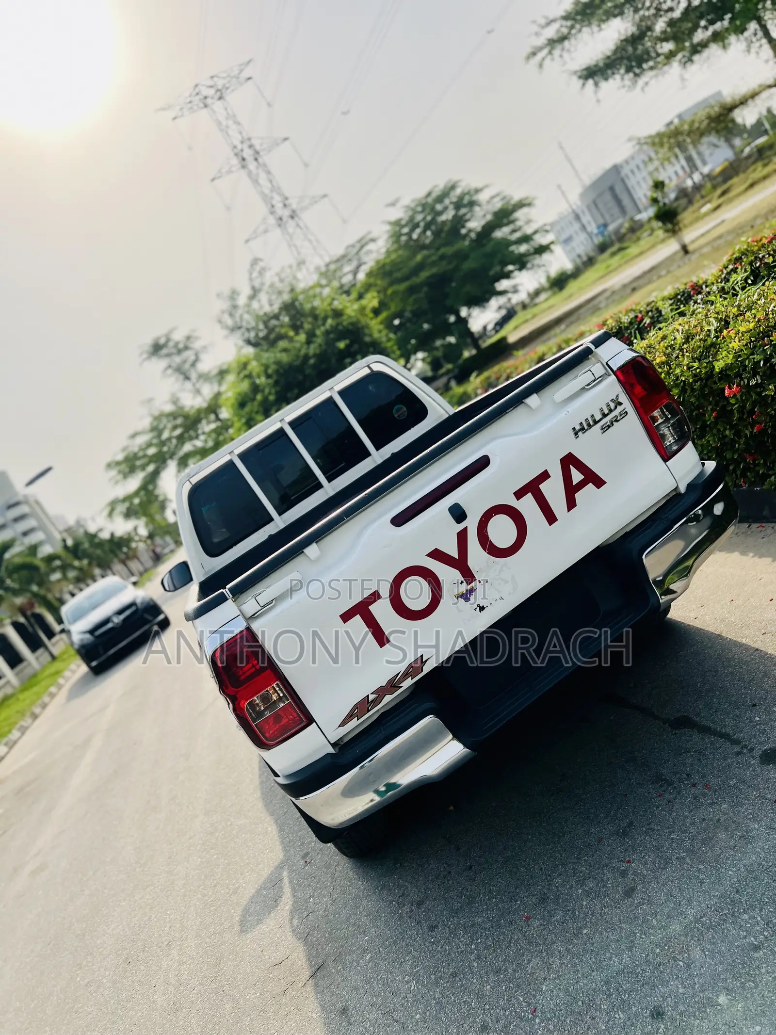 Toyota Hilux 2020 White