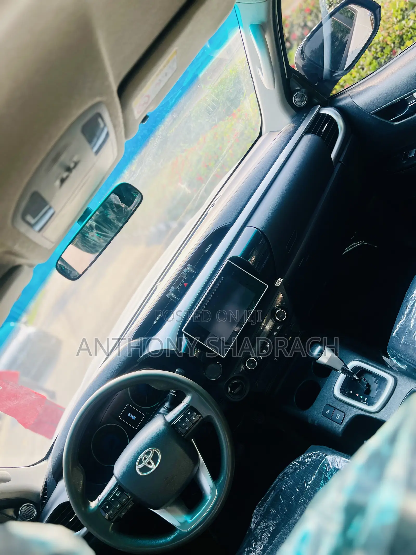 Toyota Hilux 2020 White