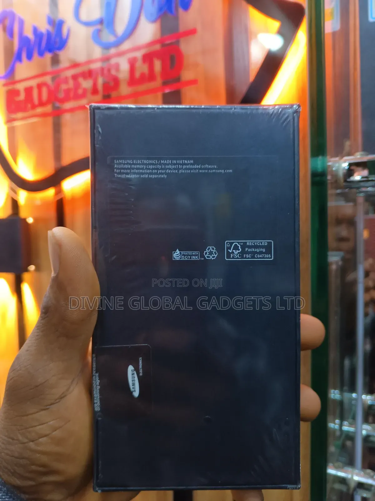 New Samsung Galaxy S22 5G 128 GB Black