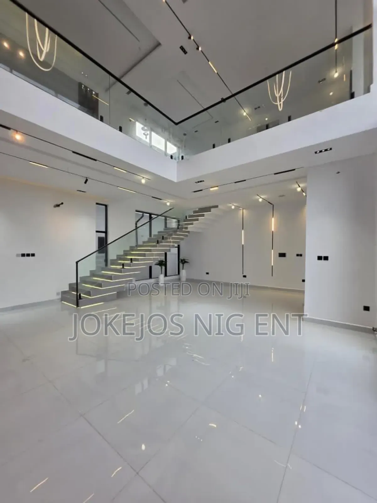 5bdrm Duplex in Chevron Drive Lekki for sale