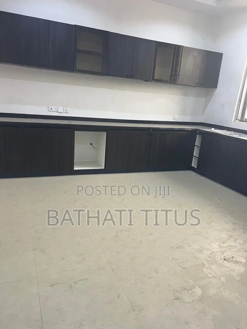 5bdrm Duplex in Life Camp for rent