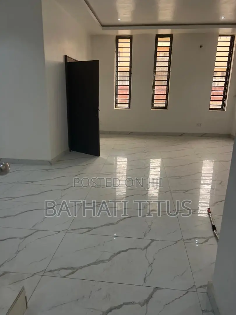 5bdrm Duplex in Life Camp for rent