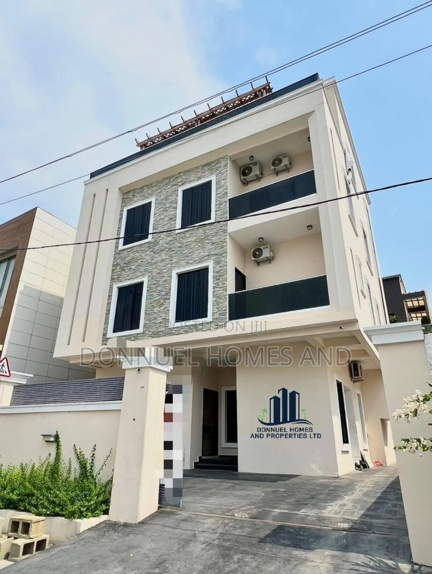 5bdrm Duplex in Lekki for sale