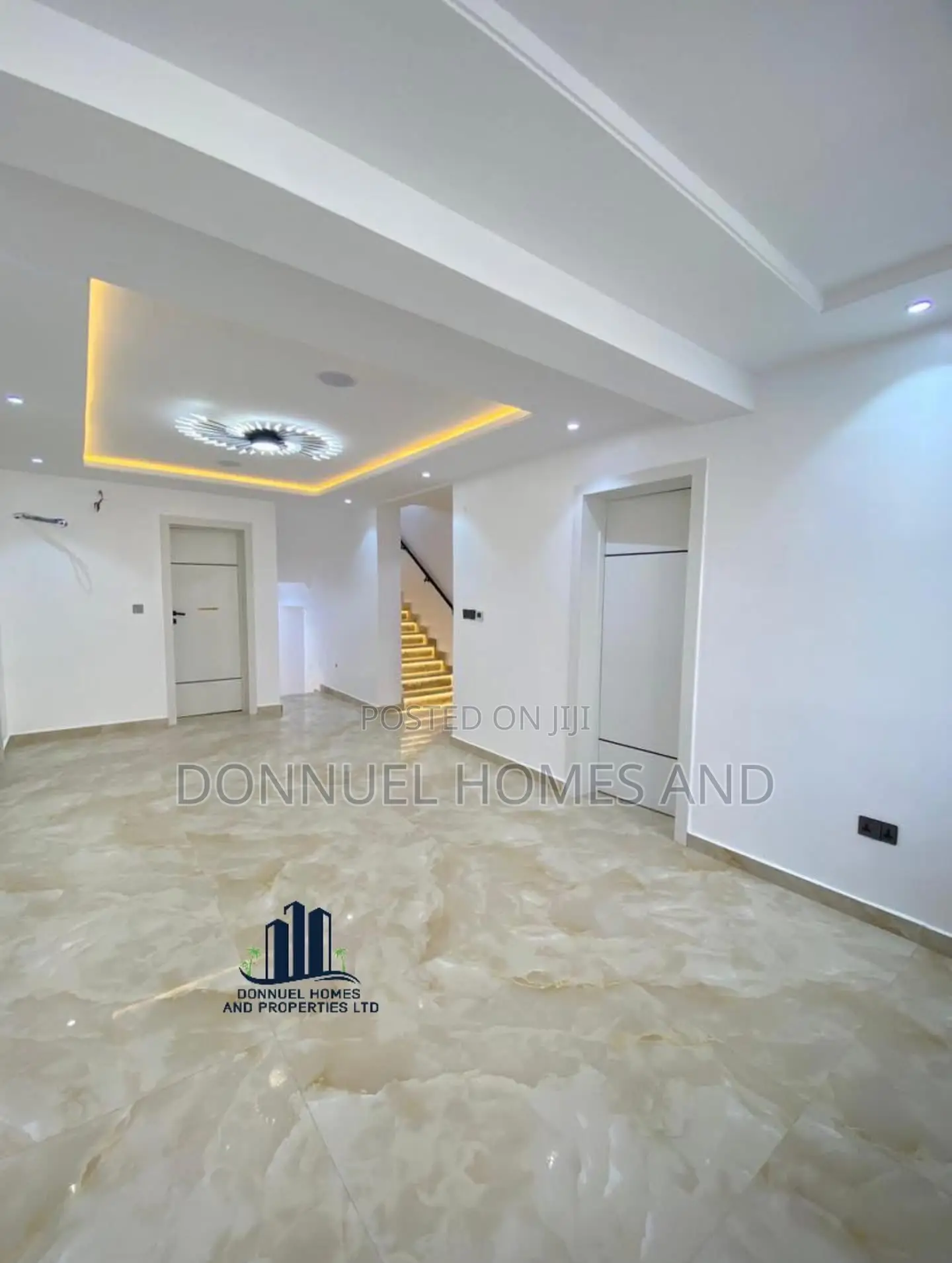 5bdrm Duplex in Lekki for sale