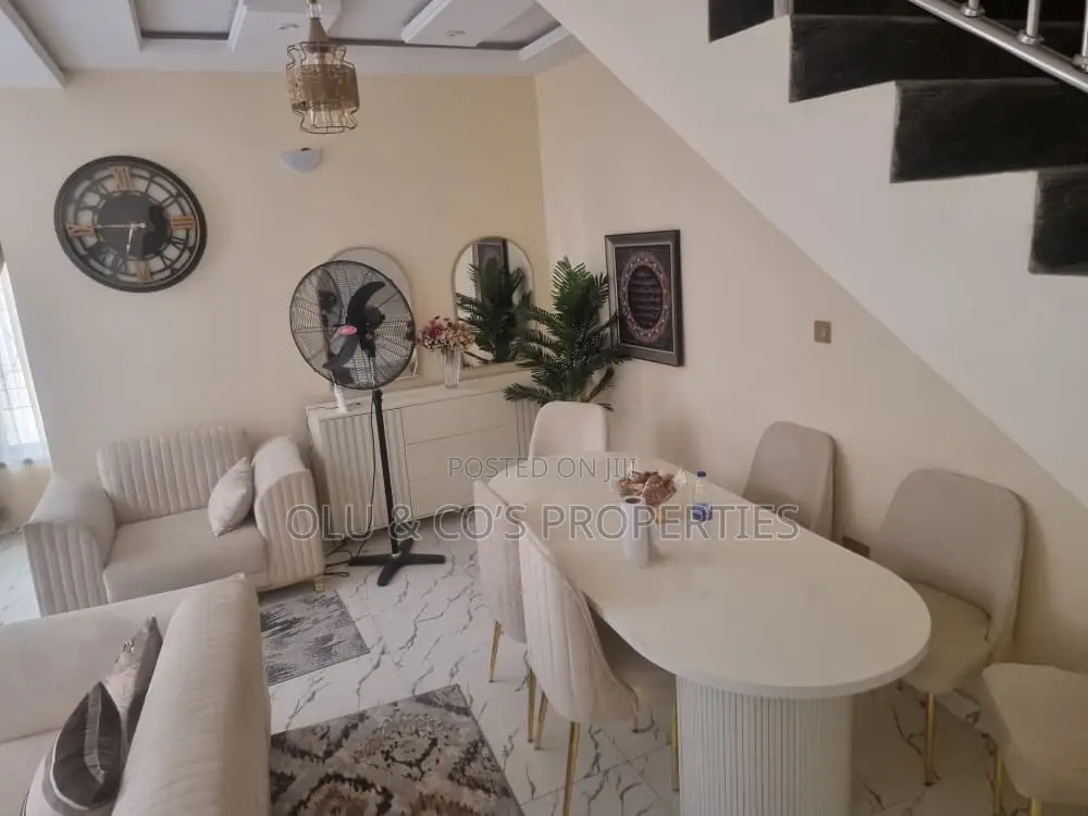 Furnished 4bdrm Duplex in Von District for rent