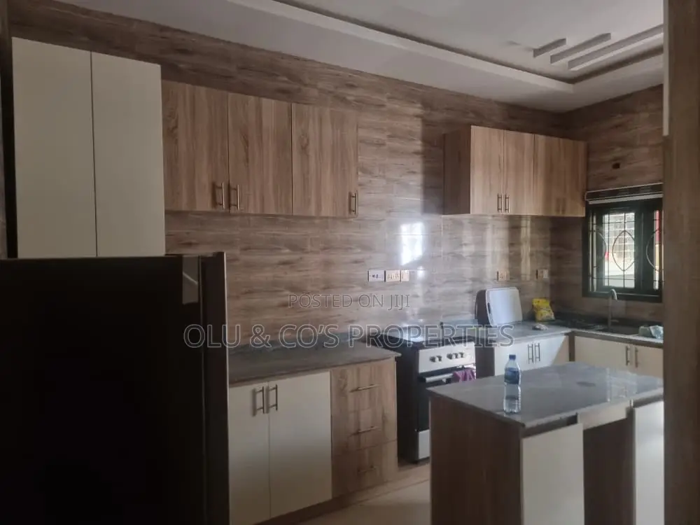 Furnished 4bdrm Duplex in Von District for rent