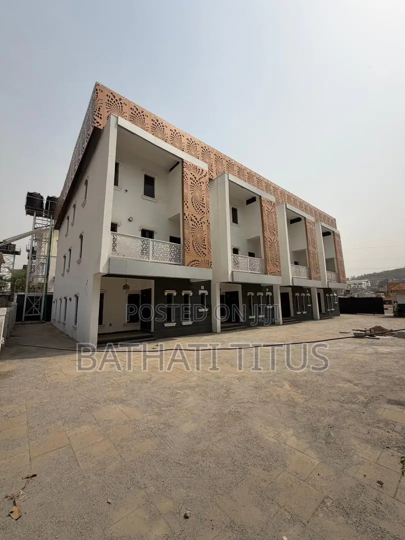 4bdrm Duplex in Guzape District for sale