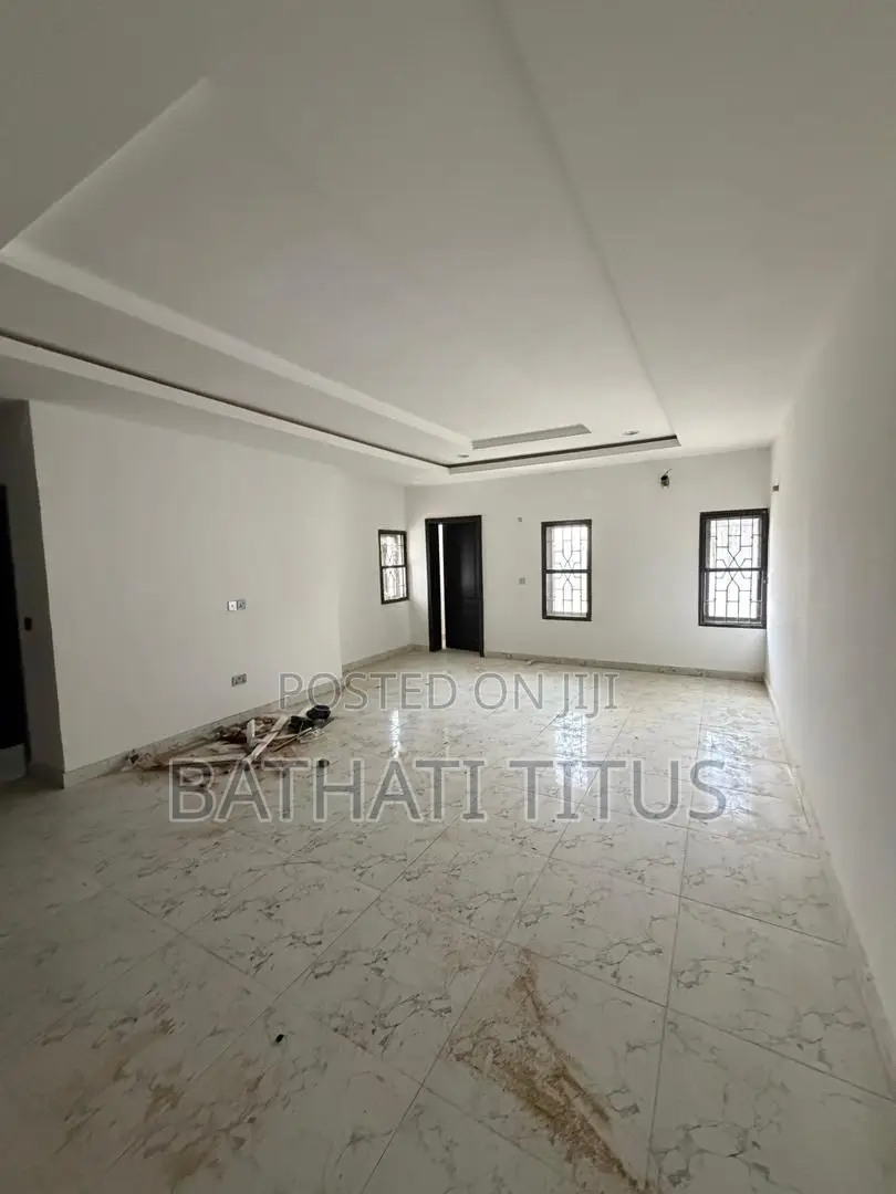 4bdrm Duplex in Guzape District for sale