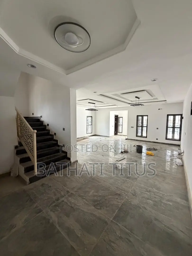 4bdrm Duplex in Guzape District for sale
